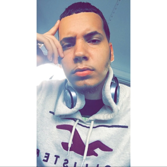 Profile Picture of Jason Rodriguez (@jayomarr) on Poshmark