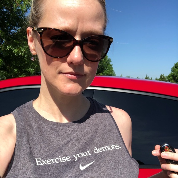 Profile Picture of Shannon Remski (@sremski) on Poshmark