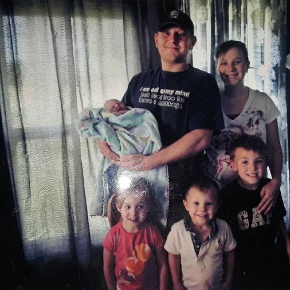 Profile Picture of Josh Larsen (@josh_larsen) on Poshmark