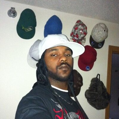 Profile Picture of Antwane Williams (@Str8BlazedEm) on Twitter