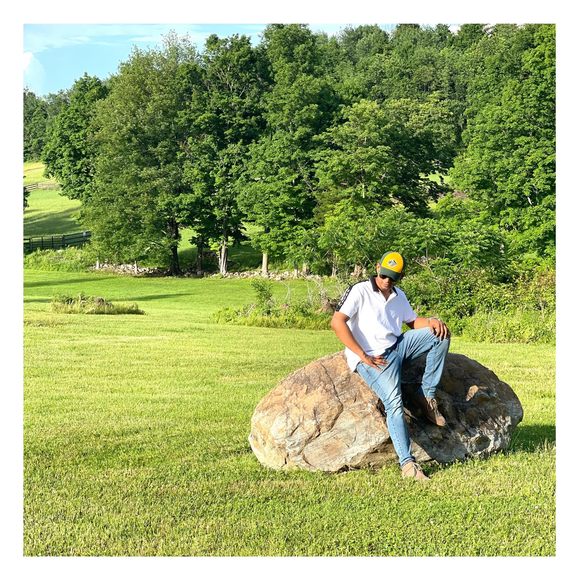 Profile Picture of Arman Hossain (@armanhossain244) on Poshmark