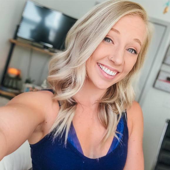 Profile Picture of Kierstin Lothe (@kierstin1324) on Poshmark