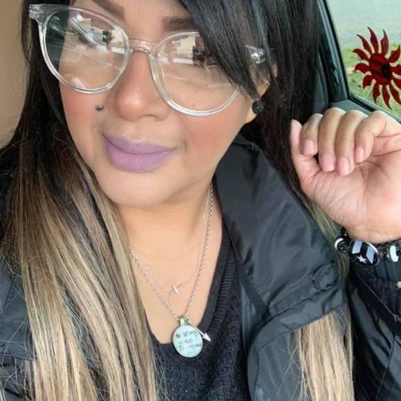 Profile Picture of Maryline Torres (@marylinetorres) on Poshmark