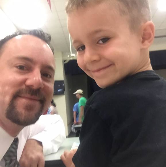 Profile Picture of Jonathan Powers (@jonathangpowers) on Poshmark