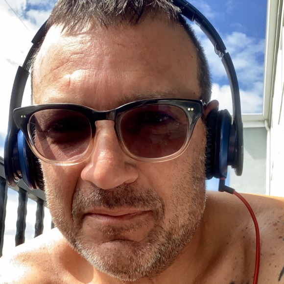 Profile Picture of Sol Mermelstein (@solmermelstein) on Poshmark