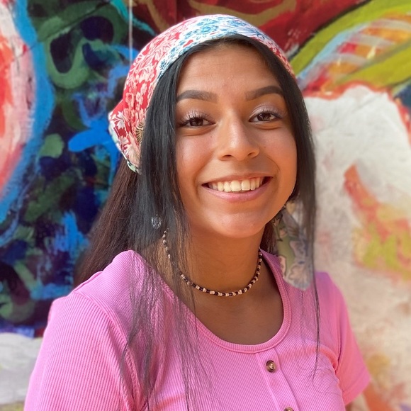 Profile Picture of Rene Spencer (@renespencer18) on Poshmark