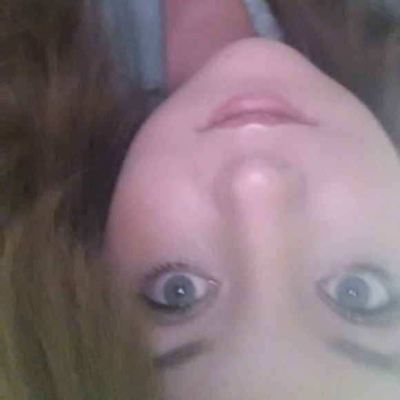 Profile Picture of Clare Jacobs (@clarebear09) on Poshmark