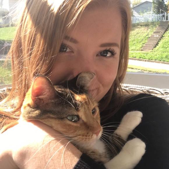 Profile Picture of Taylor Knudtson (@tknudtson) on Poshmark