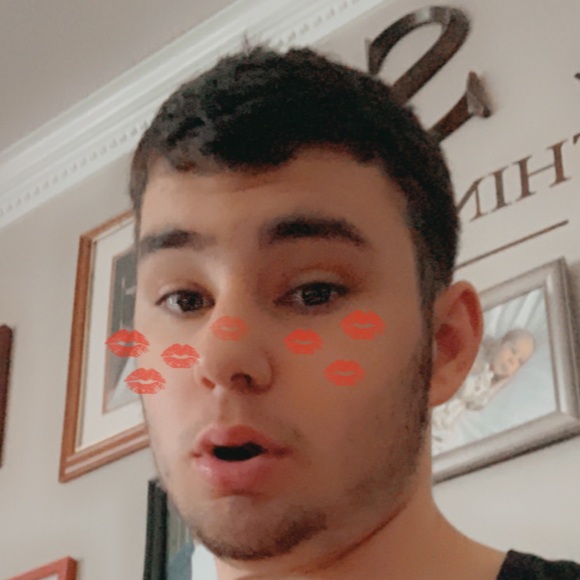 Profile Picture of Wayne Poole (@waynep1102) on Poshmark
