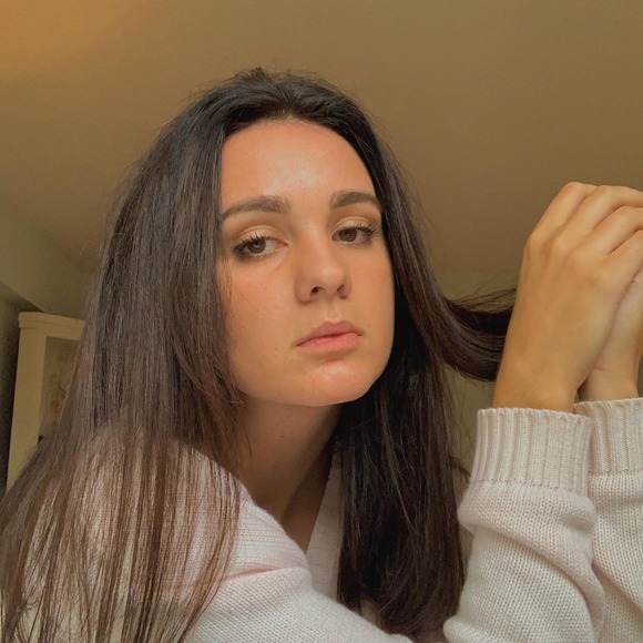 Profile Picture of Meghan Lalikeas (@ml38100) on Poshmark