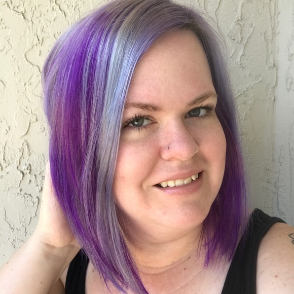 Profile Picture of Crystal Shivers (@cshivers1587) on Poshmark