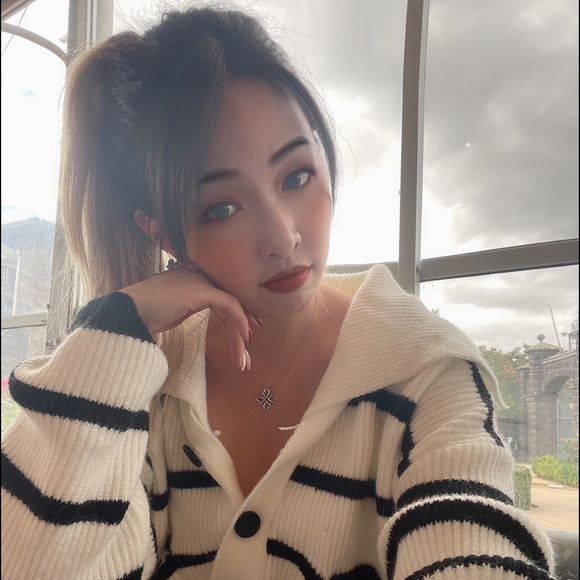 Profile Picture of Linh m Du (@ritayu227) on Poshmark