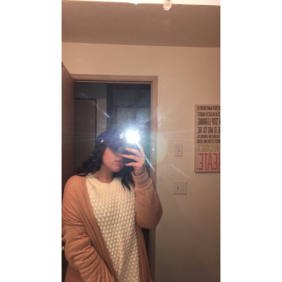 Profile Picture of Jayda Hooks (@jayydaboo12) on Poshmark