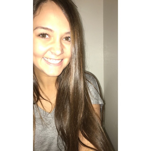 Profile Picture of Ryann Epperley (@epperleyryann) on Poshmark