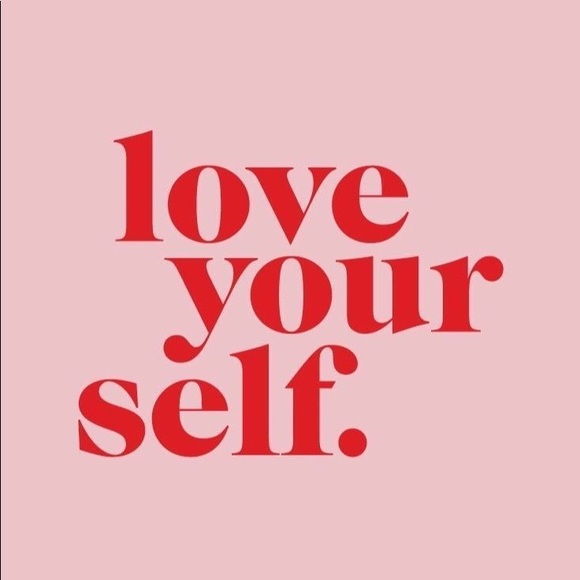 Profile Picture of Katelyn Chan (@katelyn638) on Poshmark