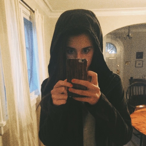Profile Picture of Lucy Shapiro (@lucyshap) on Poshmark