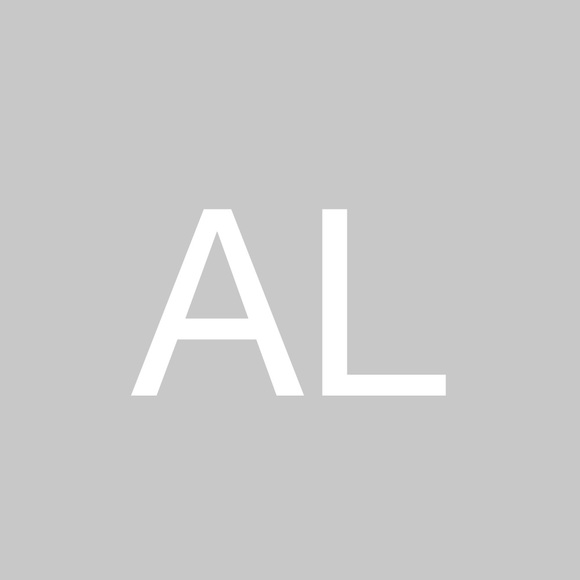 Profile Picture of Alice Lu (@a2lu) on Poshmark