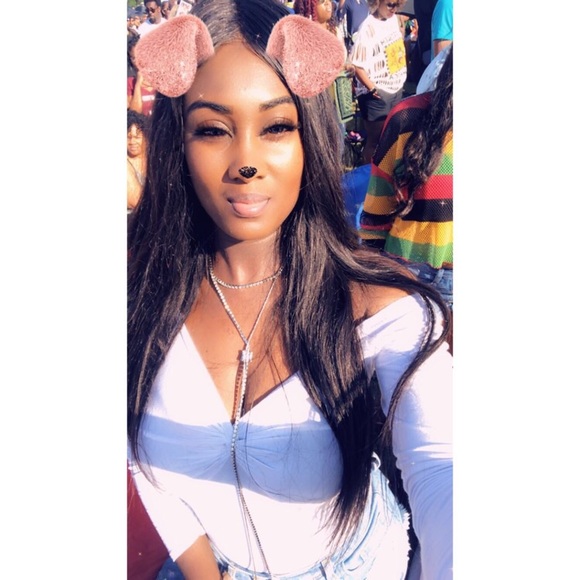 Profile Picture of Chanelle Mitchell (@nellyboo_93) on Poshmark