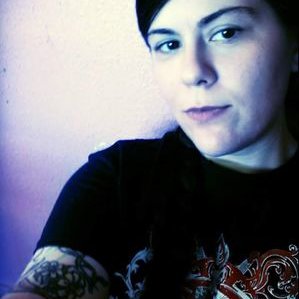 Profile Picture of Dina Hudson (@high_cloudnine) on Twitter