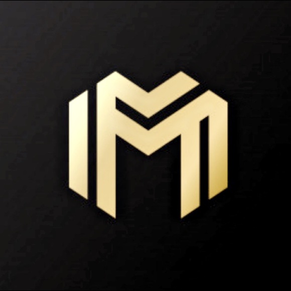 Profile Picture of Martin Velasquez (@martinvelasq553) on Poshmark