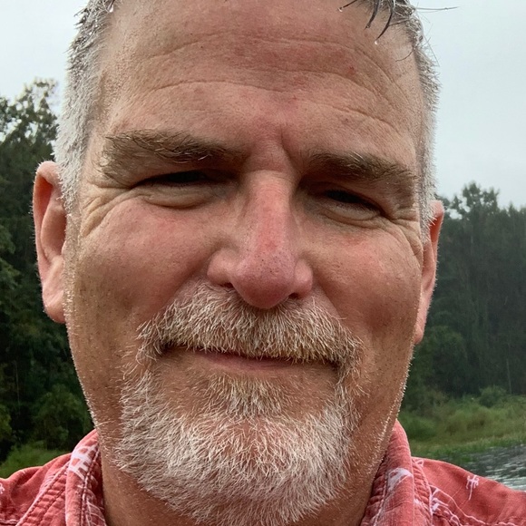 Profile Picture of Joe Redding (@joeredding) on Poshmark