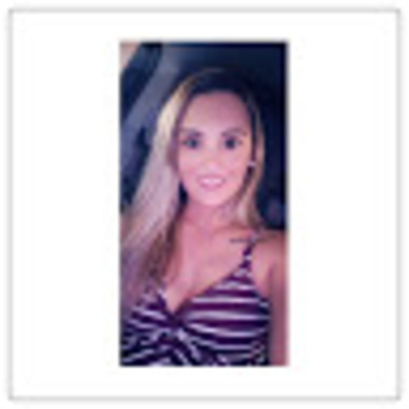 Profile Picture of Denise Defazio (@denisel2813) on Poshmark