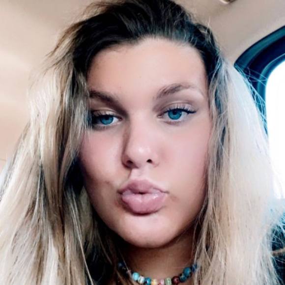 Profile Picture of Abbyagale Reida (@abbyagalereida) on Poshmark