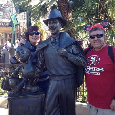 Profile Picture of Lori Lara (@LoriLara1) on Twitter
