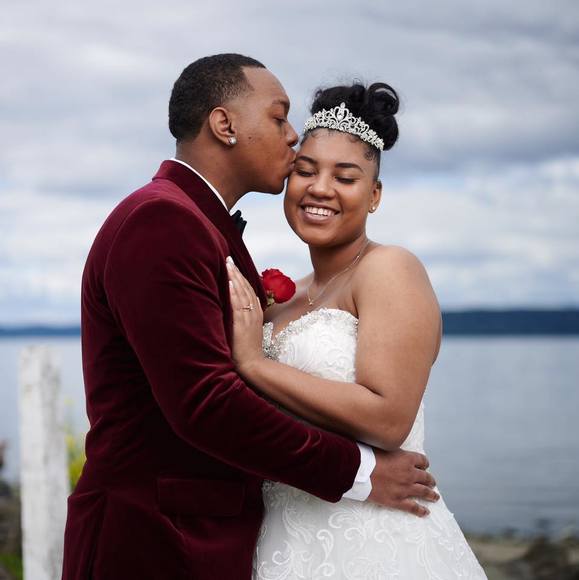 Profile Picture of Ieasha Lancelin (@ieashaaa) on Poshmark