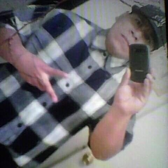 Profile Picture of Bryan Onofre (@bryanonofre) on Poshmark