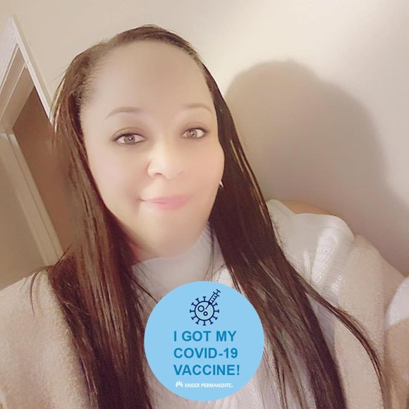 Profile Picture of Kelly Moore (@mzkellylynn) on Poshmark