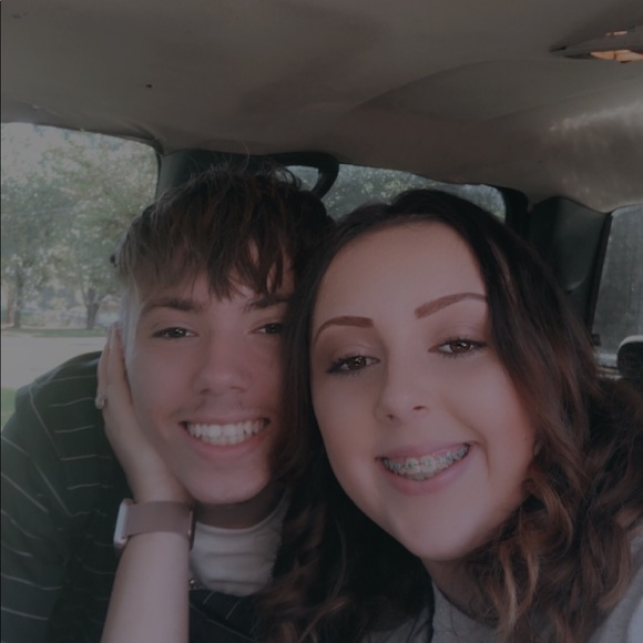 Profile Picture of Alexis Roddy (@alexis_roddy) on Poshmark