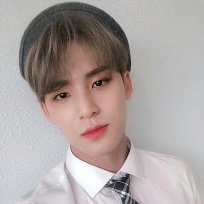 Profile Picture of SandyFoo❤ (@SandyFoo13) on Twitter