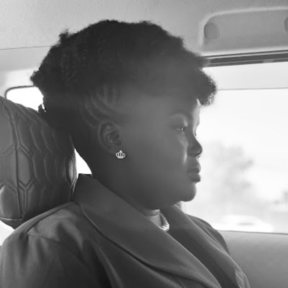 Profile Picture of Jan-juba Arway (@jarway) on Poshmark