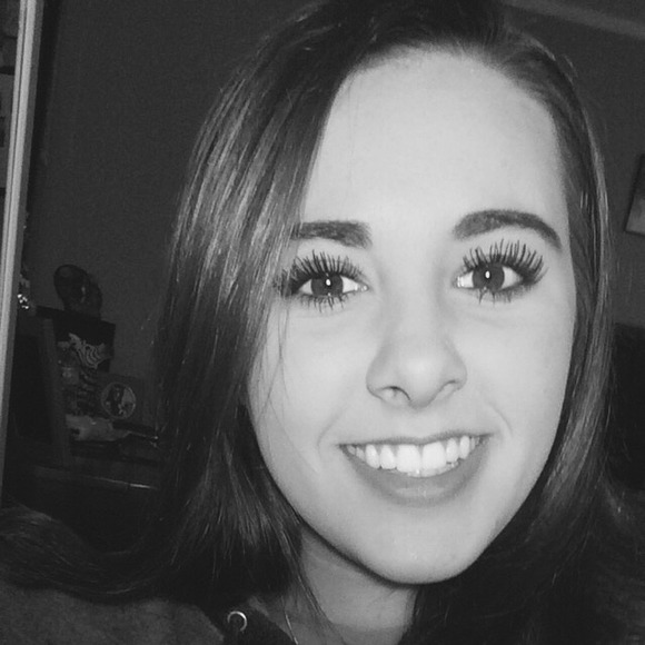 Profile Picture of Shawny Hancock (@shawnytaylor) on Poshmark