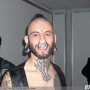 Profile Picture of Julie Pellerin (@sarcasticfreak69) on Myspace