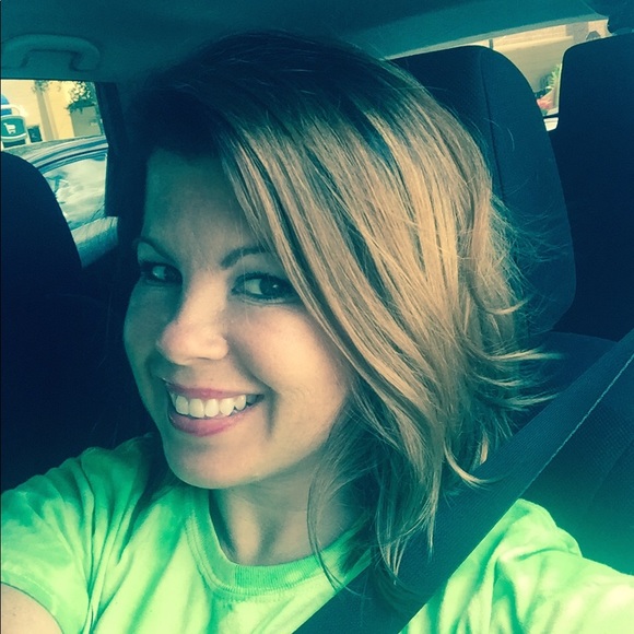 Mary Knestrick - Poshmark Profile Picture of Mary Knestrick (@gogators352) on Poshmark