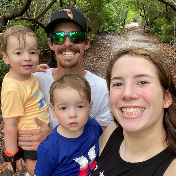 Profile Picture of Sarah Azeff (@sarahazeff) on Poshmark