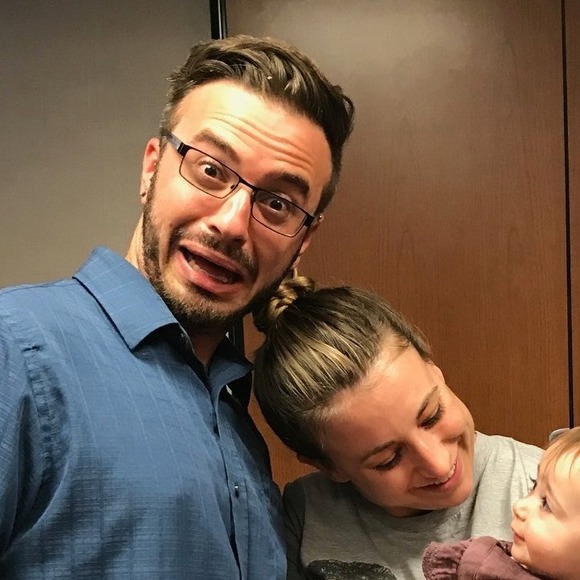 Profile Picture of Gabe Bellowe (@gbellowe) on Poshmark