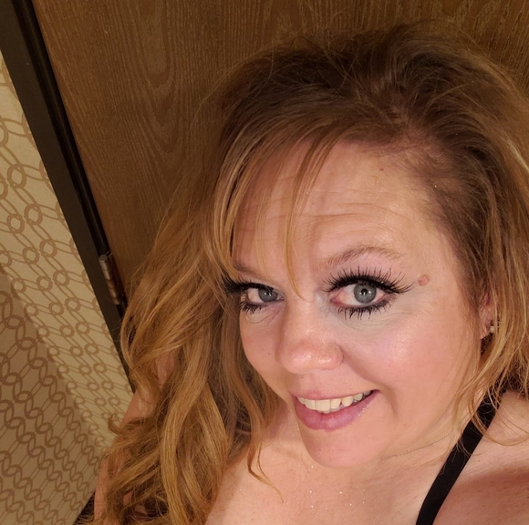 Profile Picture of Christy Crowthers (@ccrowthers) on Poshmark