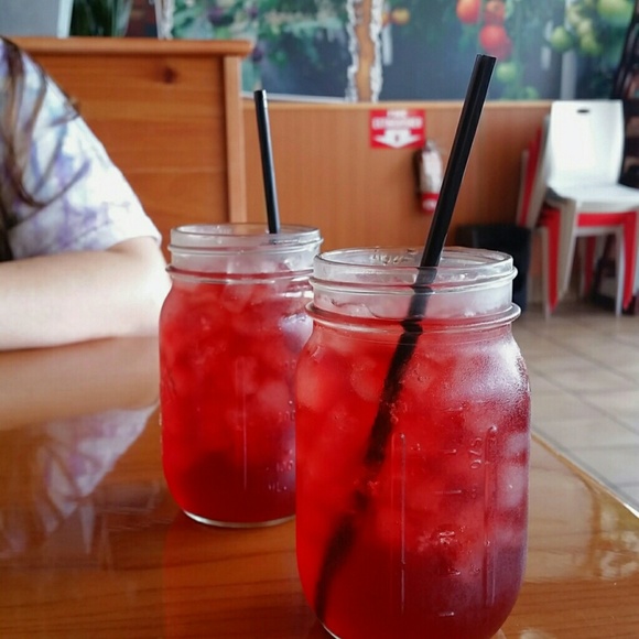 Profile Picture of Maggie Spero (@maggiespero) on Poshmark