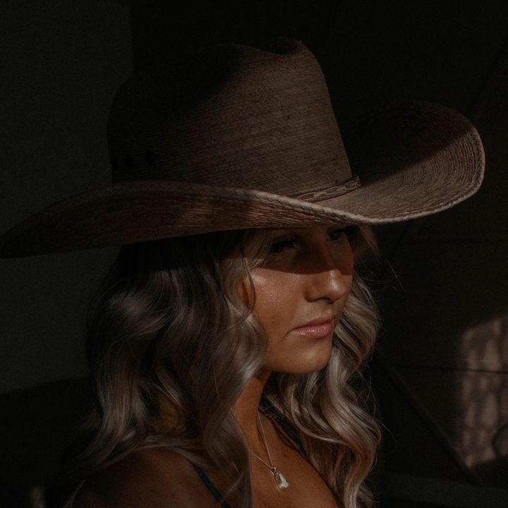Profile Picture of Kylee Hoovan (@kyleehoovan) on Tiktok