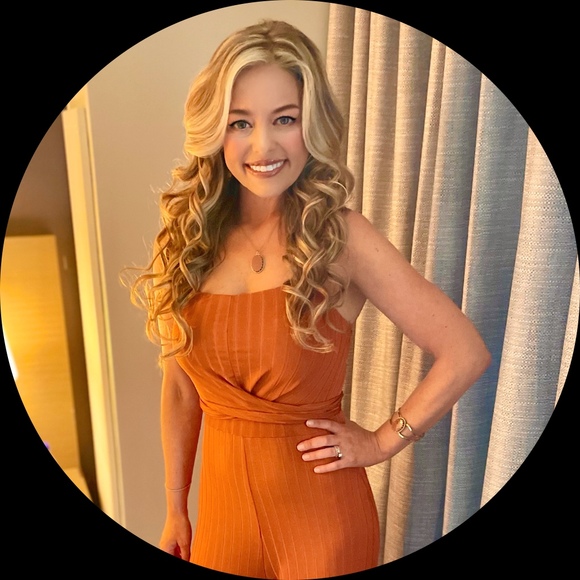 Profile Picture of Cassia Pardue (@cassia_pardue) on Poshmark