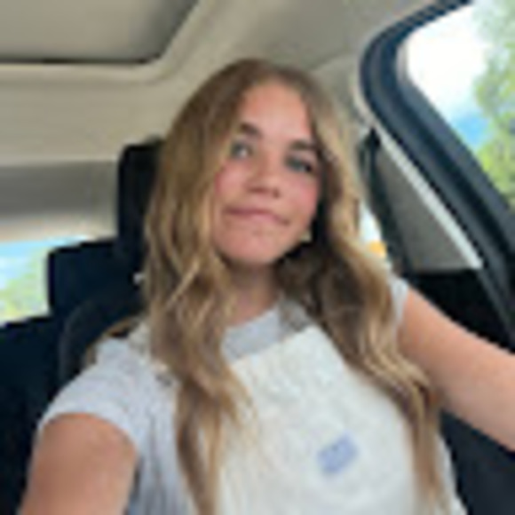 Profile Picture of Kaja Brimhall (@brimhallkaja) on Poshmark