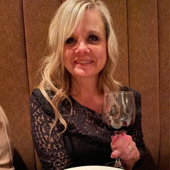 Profile Picture of Ginger Adamo (@gawdamo) on Poshmark