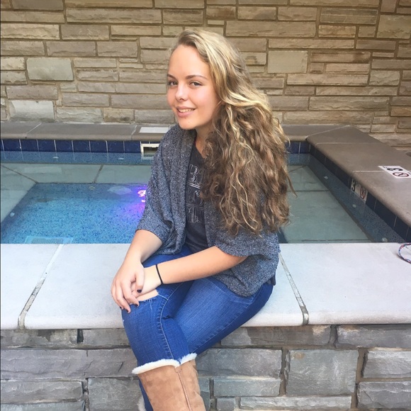 Profile Picture of Olivia Fristick (@oliviafristick) on Poshmark