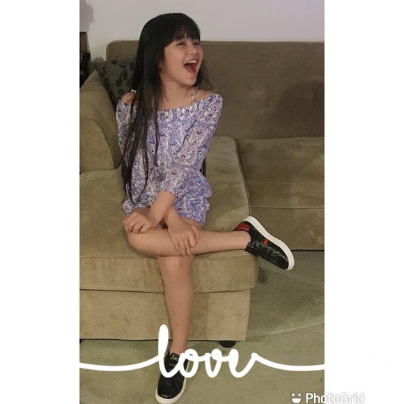 Profile Picture of Tess Diep (@ganotice) on Poshmark