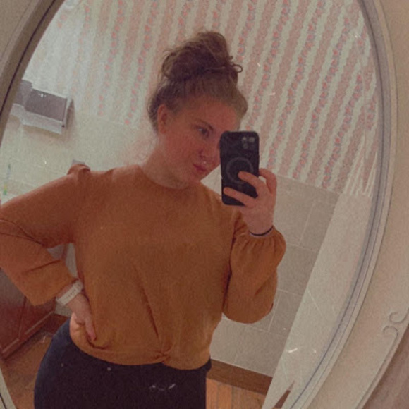 Profile Picture of Megan Fritchman (@meganf384) on Poshmark