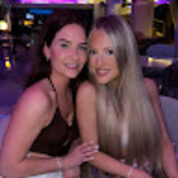 Profile Picture of Teresa Curty (@teresacurty) on Poshmark