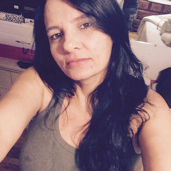 Profile Picture of Andreia Lelis (@morganalinda) on Poshmark